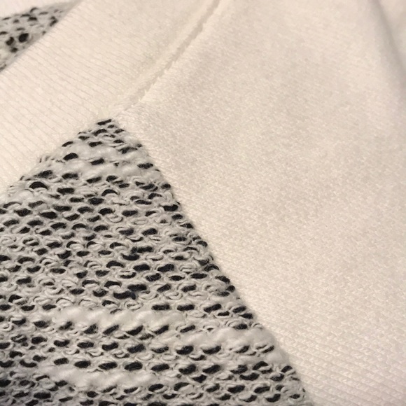 Gap Sweatshirt - Picture 3 of 6